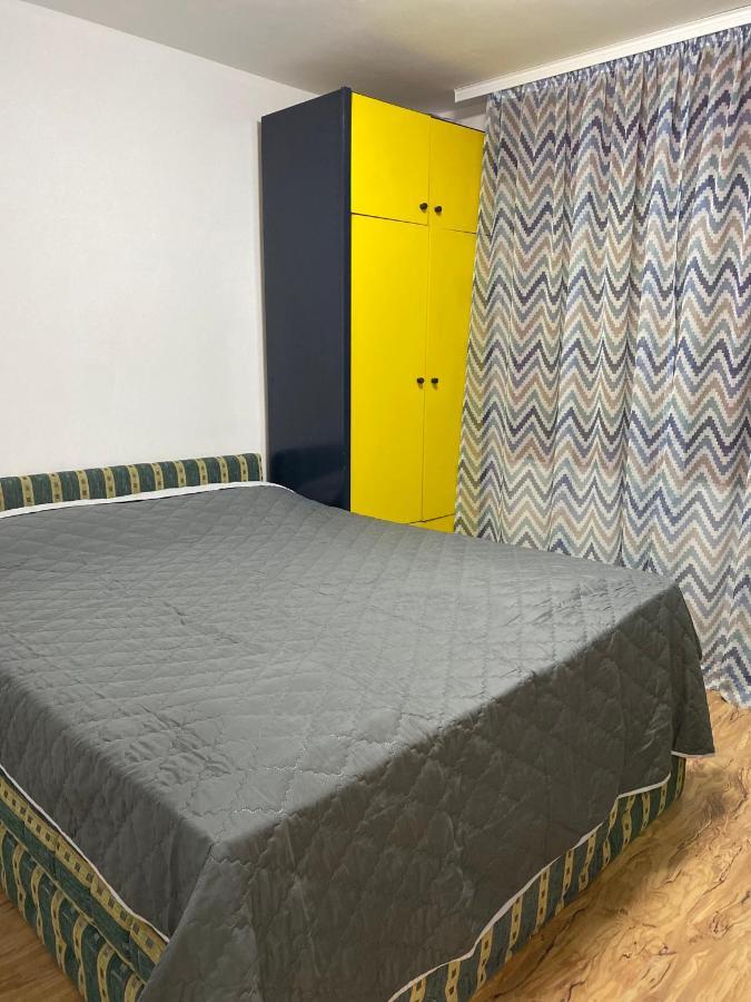 Lilyy Appartement Leskovac  Buitenkant foto