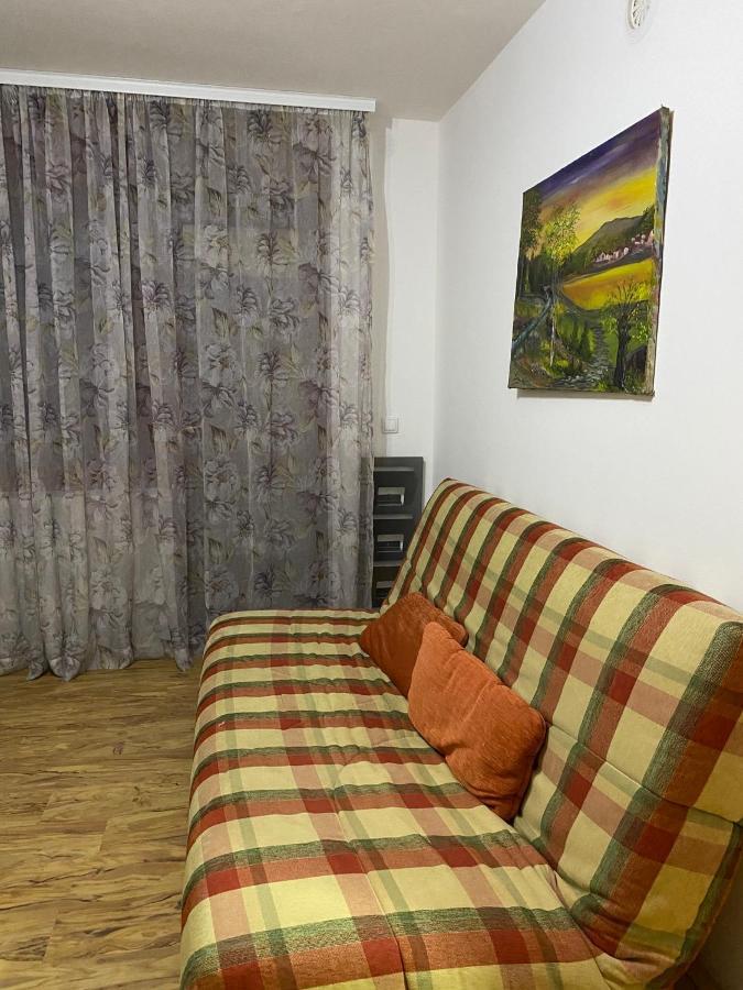 Lilyy Appartement Leskovac  Buitenkant foto