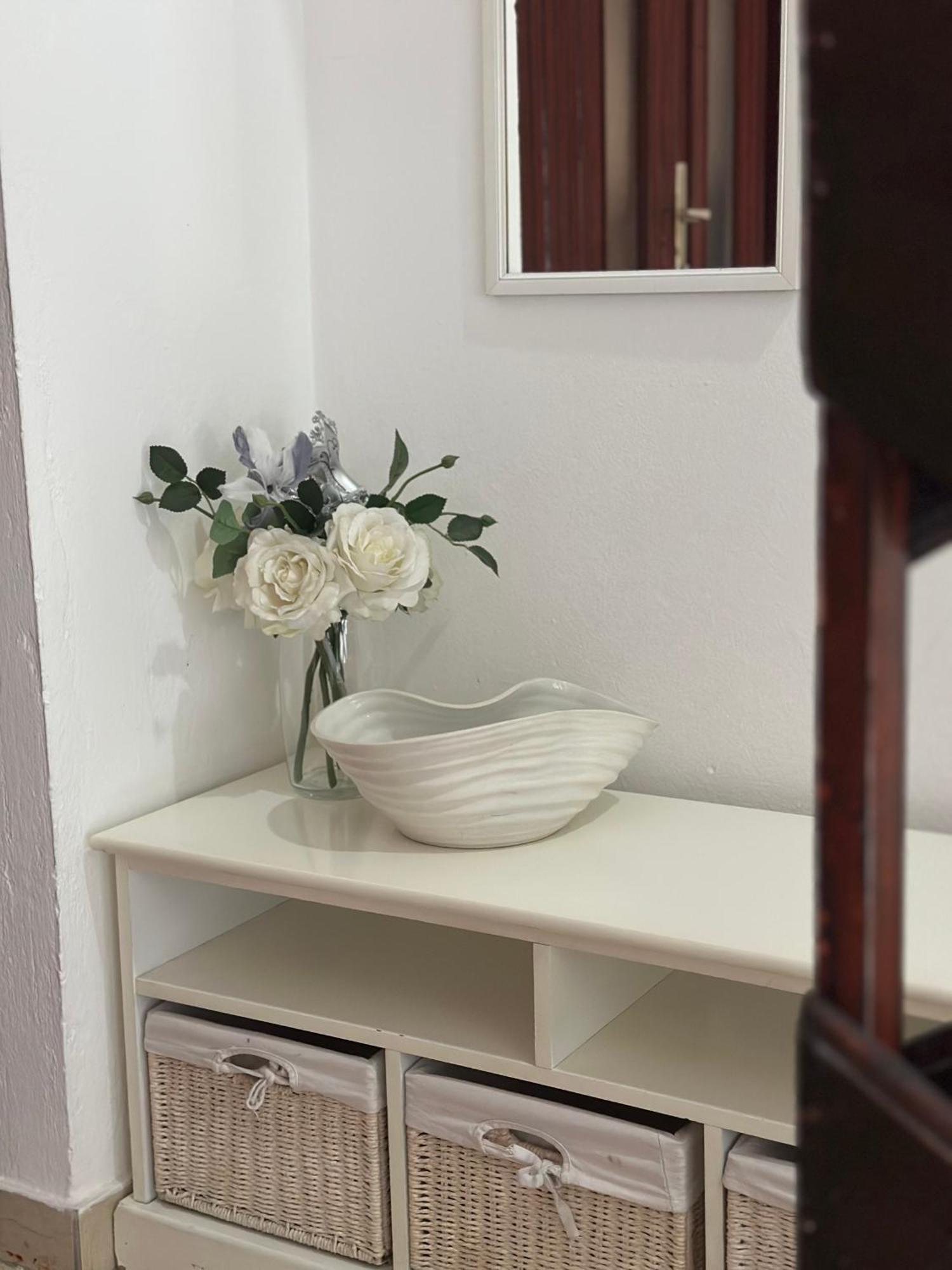 Lilyy Appartement Leskovac  Buitenkant foto